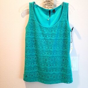 BRAND NEW WITH TAG ON, BEAUTIFUL TOP BT SKAE'S THE LIMIT, SIZE MEDIUM.